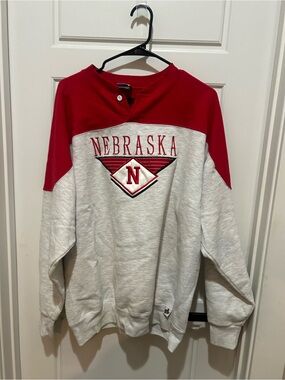 Nebraska Huskers Red and Gray button sweatshirt! Y2K vintage! Unisex